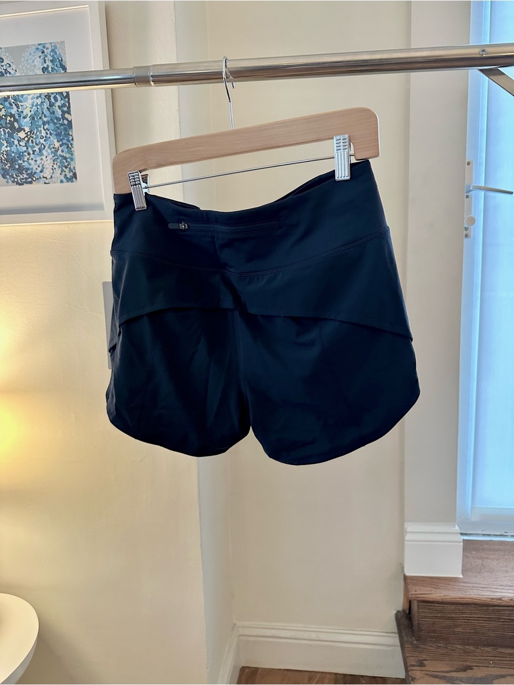 Lululemon Navy Speed Up Shorts 4” Size 6 - Picture 2 of 5